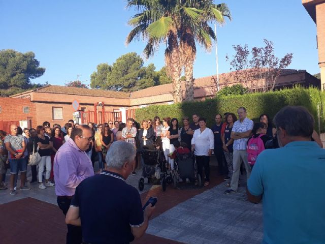IU apoya las reivindicaciones de las madres y padres del alumnado del colegio de Educación Especial Pilar Soubrier