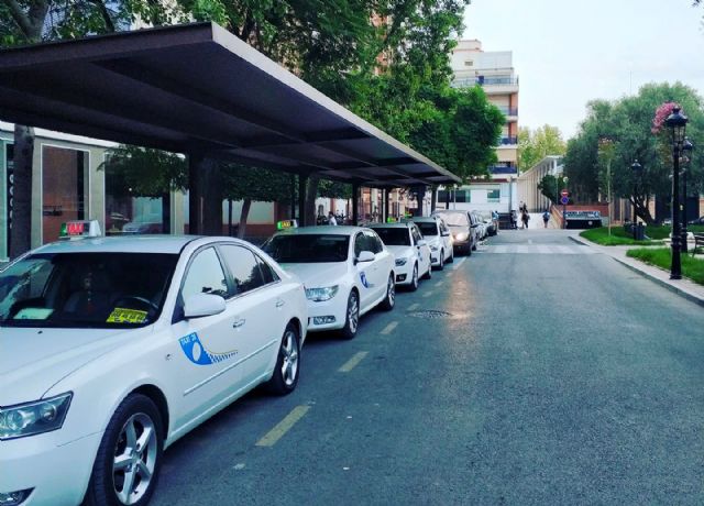 IU-Verdes Lorca denuncia la supresión del servicio de taxi para los pacientes de hemodiálisis