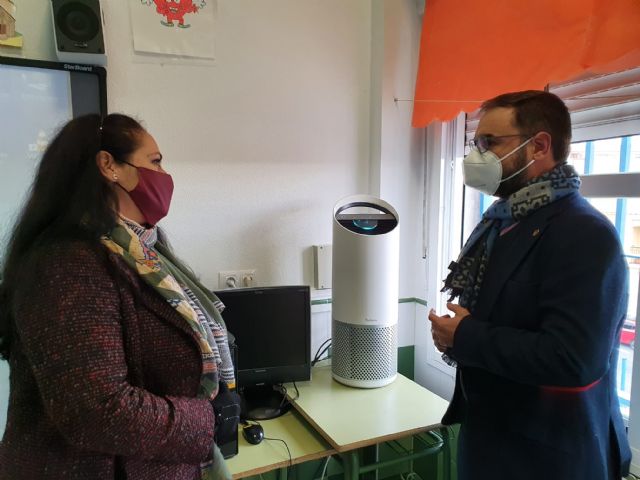 El Ayuntamiento de Lorca financia la compra de 678 aparatos purificadores de aire con filtros HEPA a todos los centros educativos del municipio