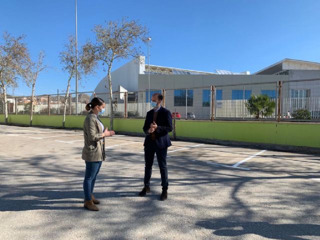 El Ayuntamiento de Lorca habilita medio centenar de plazas de aparcamiento junto al Complejo Deportivo Felipe VI para las campañas de vacunación