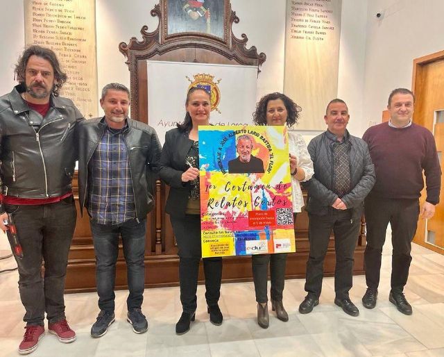 Carmen Morales, Joaquín Pérez y Alejandro Fuentes, ganadores del I Certamen de Relatos Cortos José Alberto Lario 'El Flori'