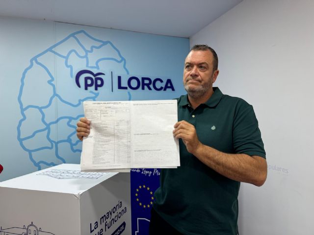 El PP exige la dimisión de Diego José Mateos por insultar a un interventor que había sorprendido a un agente electoral del PSOE entregando sobres con votos en un colegio