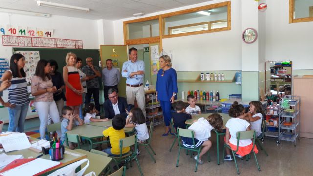 Más de 9.900 alumnos de infantil y primaria del municipio inician el curso escolar con normalidad e importantes mejoras en los centros educativos
