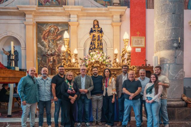 El Paso Blanco muestra en Murcia el arte centenario del bordado lorquino con la exposición 'Hilos de Fe'