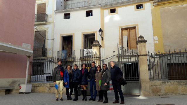El Alcalde supervisa las obras de la Casa de la Igualdad que ofrecerá múltiples servicios a las mujeres lorquinas