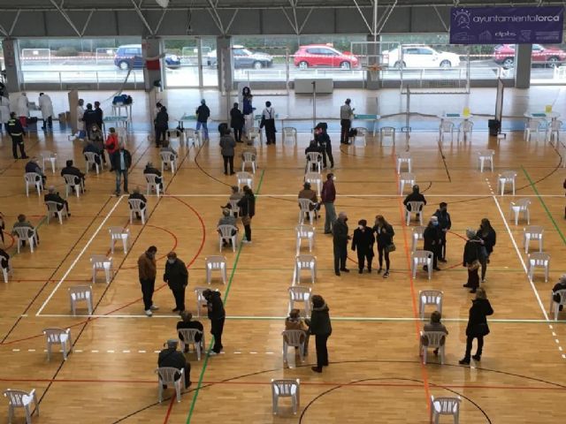 Salud Pública vacunará el próximo jueves 15 y viernes 16, en el Complejo Deportivo Felipe VI de Lorca, a las personas nacidas entre los años 1942 y 1946