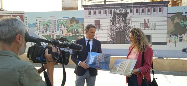 Fulgencio Gil anuncia la recuperación del proyecto de mejora de la plaza de San Vicente, que incluye la inversión de 6 millones para construir un nuevo edificio en el solar de la antigua comisaría