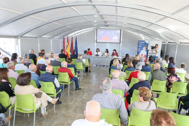 Nuevos servicios de podología, mejora de la orientación, musicoterapia, autocuidado o intergeneracionales llegan a los mayores de las pedanías de Lorca a través del programa 'Cercanos'