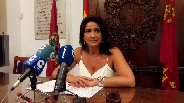 El PP propone dotar a la asociación Alzheimer de las instalaciones que necesita para prestar sus servicios aprovechando parte de los bajos libres de propiedad municipal en el barrio de San Fernando