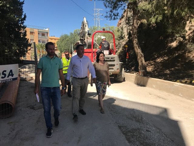 Fomento destaca el buen ritmo de las obras de renovación del barrio lorquino de Los Ángeles-Apolonia
