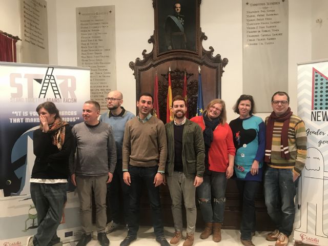 Cazalla Intercultural pone en marcha dos proyectos europeos en Lorca para que los jóvenes se sensibilicen contra el racismo y la violencia de género