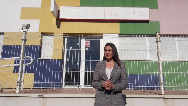 El PP exige al actual alcalde que deje de recortar servicios en las pedanías y reabra inmediatamente la guardería municipal de La Hoya