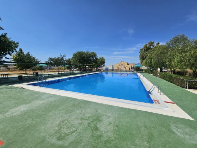 El PSOE de Lorca denuncia que Fulgencio Gil ofrece a los vecinos de Zarcilla de Ramos una piscina municipal “totalmente inaccesible”