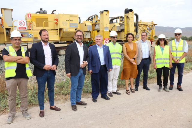Las obras de construcción de la Alta Velocidad del tramo Lorca-Pulpí avanzan a un ritmo de 500 metros lineales diarios