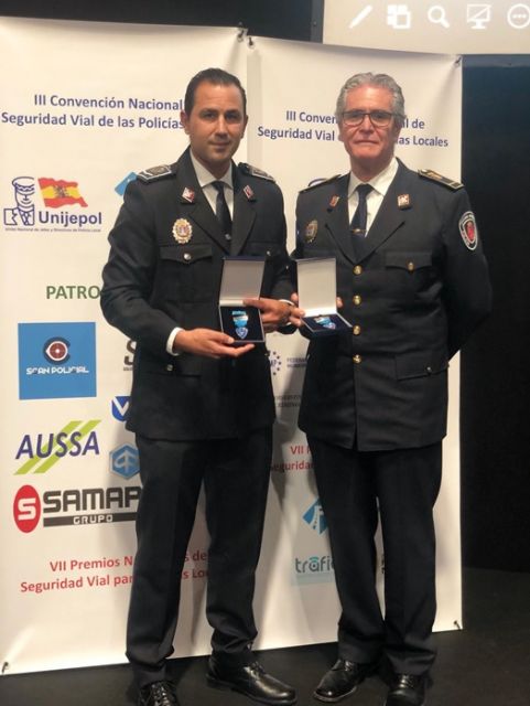 El Comisario jefe de la Policía Local, José Antonio Sansegundo y del Subinspector Bienvenido Romero, premiados por su trayectoria profesional en Seguridad y Educación Vial