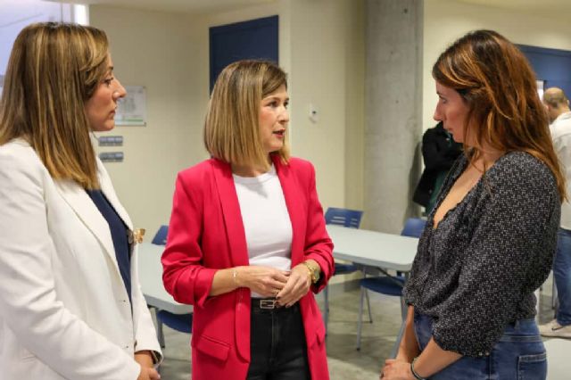 El Ayuntamiento de Lorca refuerza la atención socioeducativa de todos los jóvenes a través de los programas 'DesAPPrendemos' y el 'Aula Impulsa'