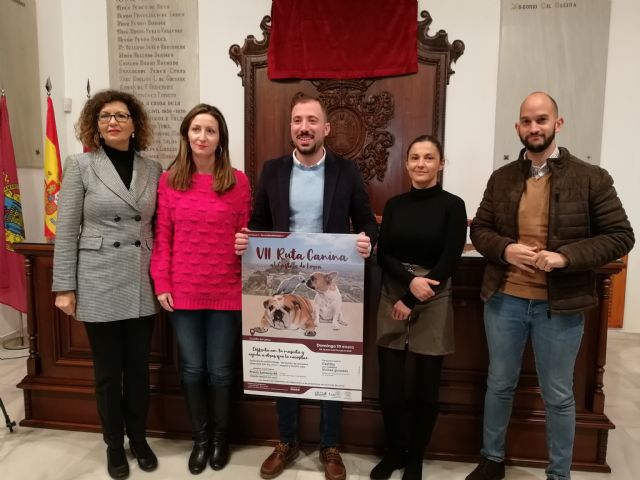 La VII Ruta Canina solidaria hasta el castillo de Lorca se celebra este domingo, 19 de enero, con motivo de la festividad de San Antón