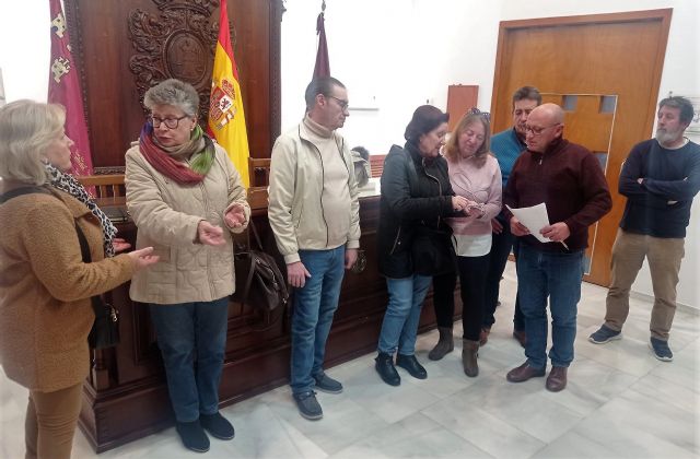 IU tacha de intolerable inoperancia política y administrativa la deficiente tramitación de expedientes a los lorquinos afectados por los terremotos de 2011