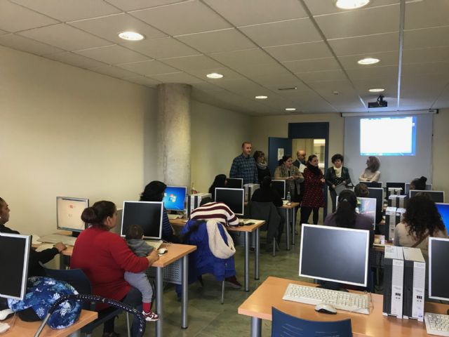 Más de 100 jóvenes y adultos se benefician del Plan de Desarrollo Gitano puesto en marcha por la Concejalía de Servicios Sociales en colaboración con la CARM