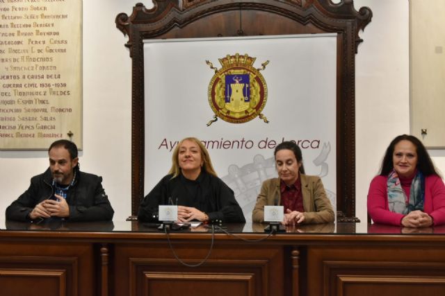 Los estudiantes de los centros educativos del municipio disfrutarán de visitas guiadas a la exposición 'Viajes por el término de Lorca a lo largo de los tiempos geológicos'