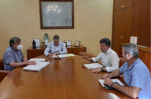 El presidente de la CHS ha mantenido una reunión de trabajo con la Comunidad de Regantes de Lorca