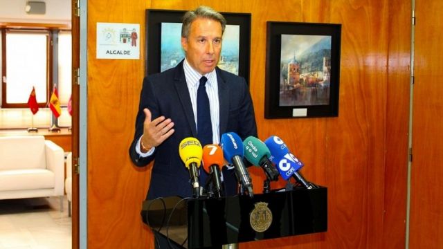 El alcalde, Fulgencio Gil, celebra la dotación regional de 5,5 millones de euros para la ejecución del tramo final del colector sur de saneamiento del polígono de SAPRELORCA