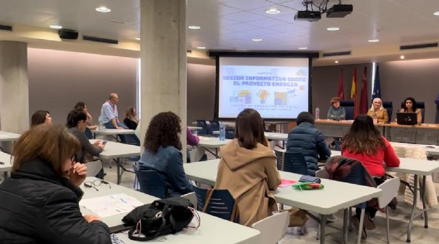 Cerca de un centenar de familias en Lorca se benefician del 'Programa Energía' que busca erradicar la pobreza energética en el municipio