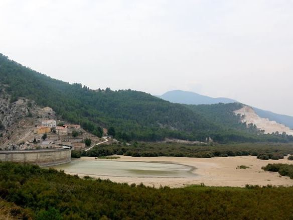 IU-Verdes denuncia que el Ayuntamiento de Lorca lleva cinco años sin cobrar a las empresas el canon por la explotación de canteras en los montes públicos