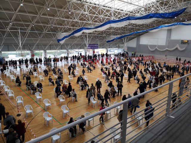 El PP felicita a todos los profesionales que han participado en la exitosa vacunación masiva de 2.694 lorquinos nacidos entre los años 1947 y 1951