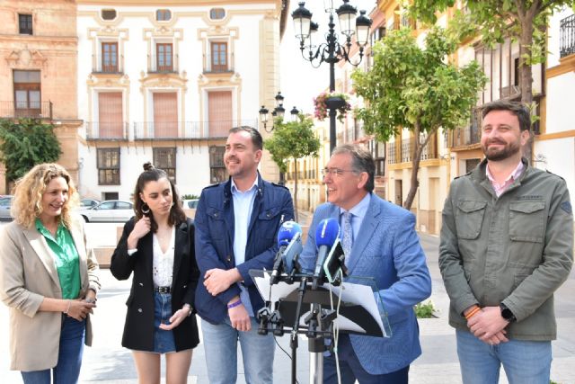 Un centenar de jóvenes participan en la 13ª edición de la Muestra Infantil de Folklore en homenaje al 'Tío Pillo'
