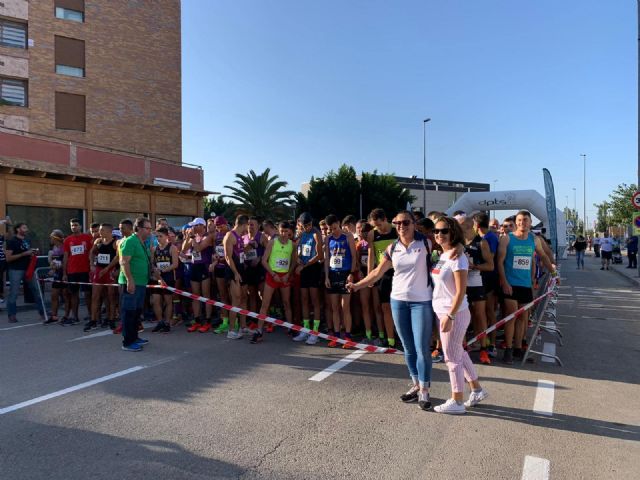 La 'Run for Parkinson's  reúne a 550 atletas en la plaza de la Policía Nacional