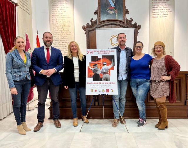 El folklore del sureste y el levante español se darán cita, este próximo sábado, en el Teatro Guerra en el XVI Festival Nacional de Folklore Ciudad del Sol