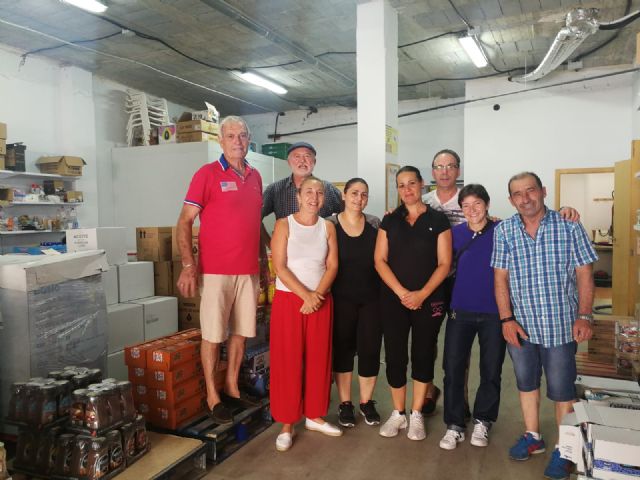 El Ayuntamiento de Lorca concede una subvención de 50.000 euros a Cáritas para mantener abierto el 'economato'