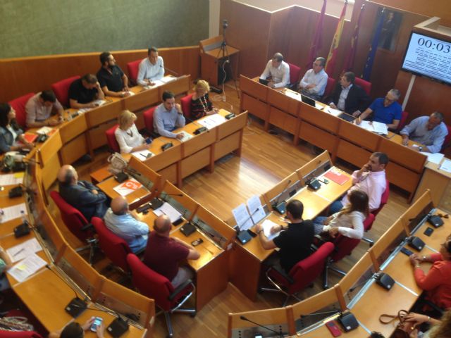 El Ayuntamiento actualiza su presupuesto para ampliar los fondos destinados a atención social a las familias y abonar las subvenciones al tejido asociativo deportivo