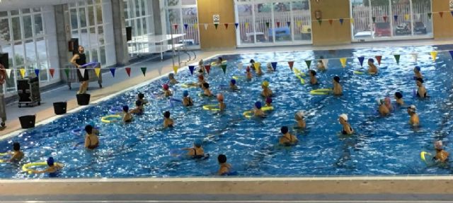 Récord en el deporte popular en el agua