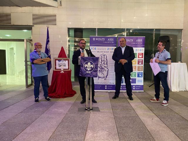 Juan Francisco Gómez recibe como gerente del grupo Orbitalia el 'Saludo Scout 2021' del Ciudad del Sol en su VI edición