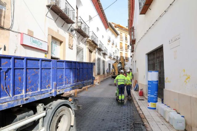 El Plan de mejora de los espacios urbanos del casco antiguo avanza con la renovación integral de la calle Selgas