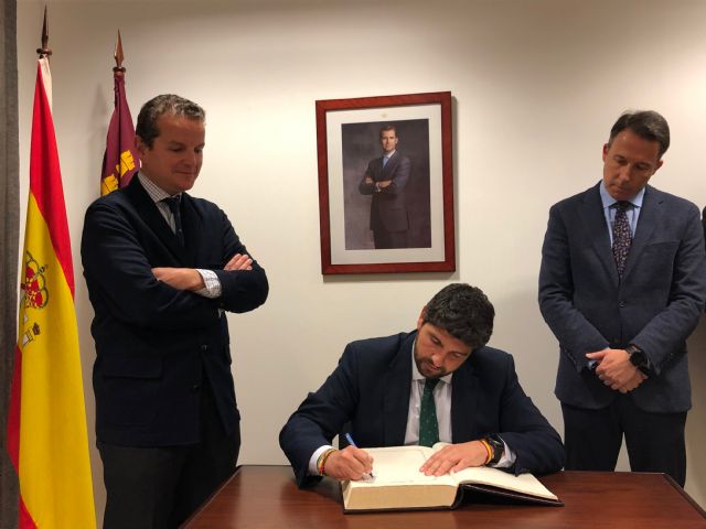 El jefe del Ejecutivo regional preside en Lorca la reunión de la junta directiva de Ceclor