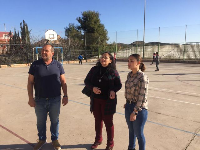 El Ayuntamiento de Lorca posibilita el uso de la pista polideportiva del colegio de Ramonete también en horario no escolar