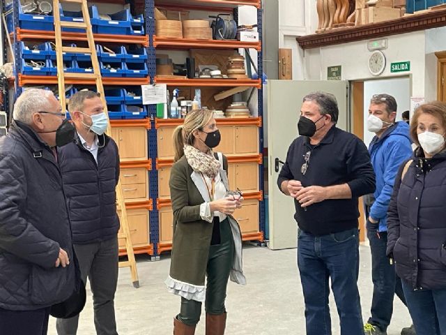 VOX muestra su apoyo a la formación práctica y al emprendimiento de Lorca