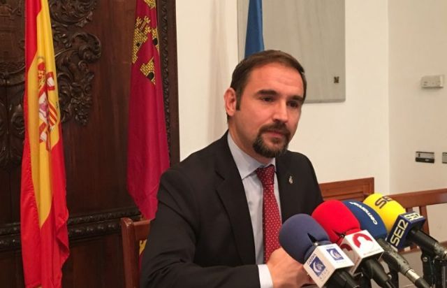 Mateos destaca el papel 'clave' de Cofrades y trabajadores municipales en el éxito de la Semana Santa de Lorca 2017