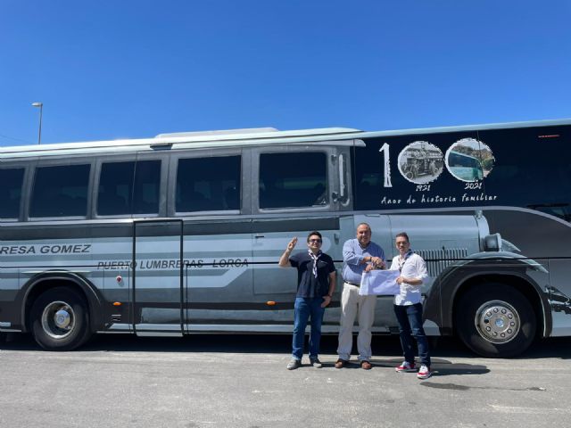 El grupo scout Ciudad del Sol-108 de Lorca concende el 'Saludo Scout 2021' al grupo Orbitalia