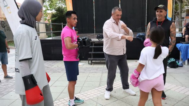 Los JDG se ponen los guantes para acercar el boxeo a la ciudadanía de la mano del Club Boxeo Los Álamos