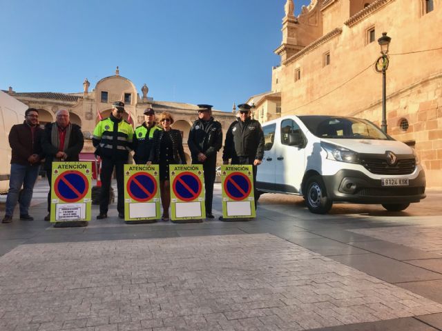 La Policía Local amplía su parque móvil con un furgón de nueve plazas que será utilizado en dispositivos diarios de prevención de seguridad ciudadana y señalización