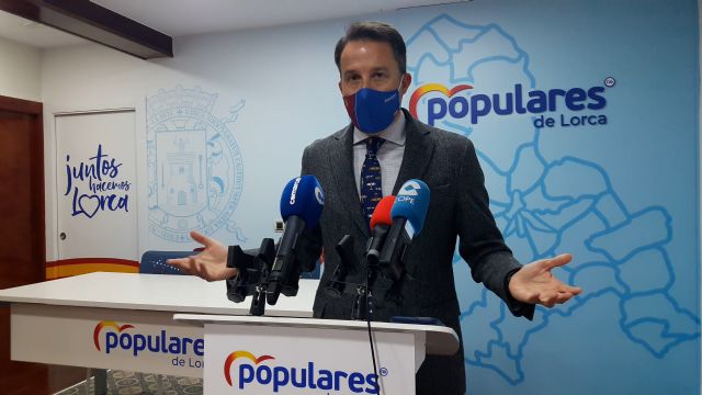 La caótica gestión de las obras del alcalde del PSOE atasca todos los procesos y deja fuera de plazo la construcción del vial en los barrios altos