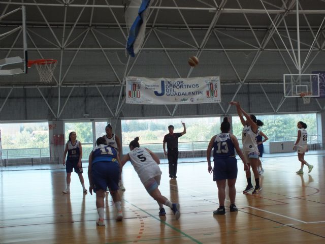 Gran tarde de baloncesto femenino y masculino en el II Memorial Juan Antonio Lorente en el C.D. Felipe VI