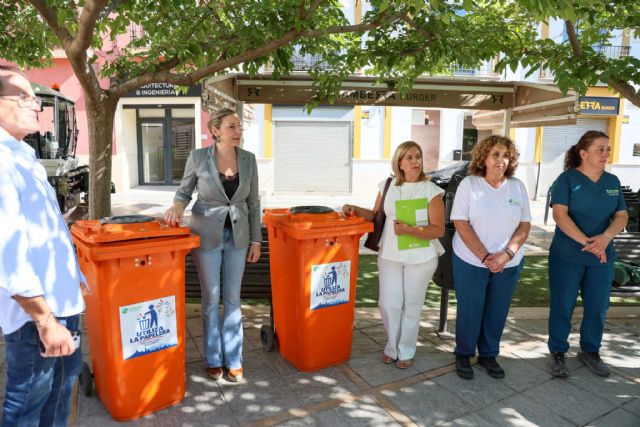 El dispositivo de limpieza municipal se intensificará durante la Feria de Lorca con 145 efectivos y 40 nuevas grandes papeleras en el casco histórico y Huerto de la Rueda