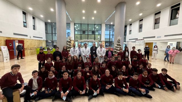 El Área III de Salud inaugura su Belén navideño con la participación del Colegio Las Mercedarias
