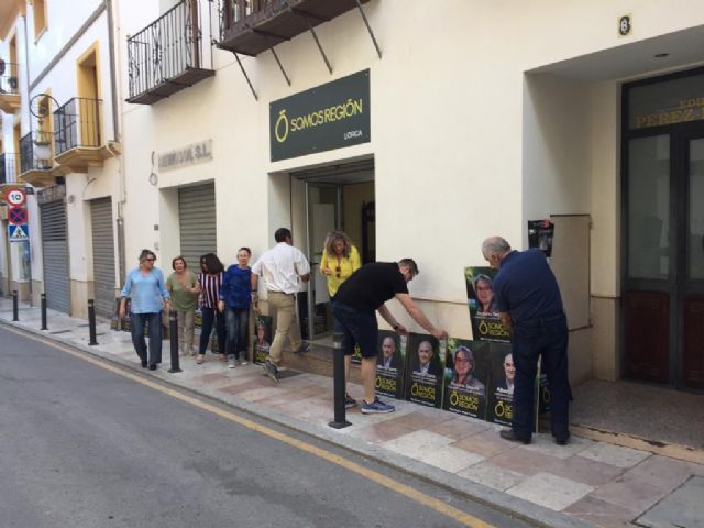 SOMOS LORCA SOMOS REGIÓN agudiza el ingenio ante la falta de dinero para costear la campaña.