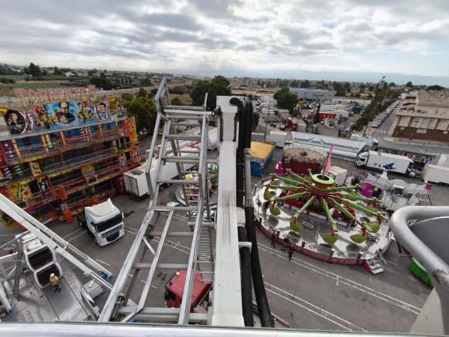 Emergencias acompaña al personal de Bomberos durante la comprobación de la accesibilidad de los equipos materiales al recinto ferial del Huerto de la Rueda